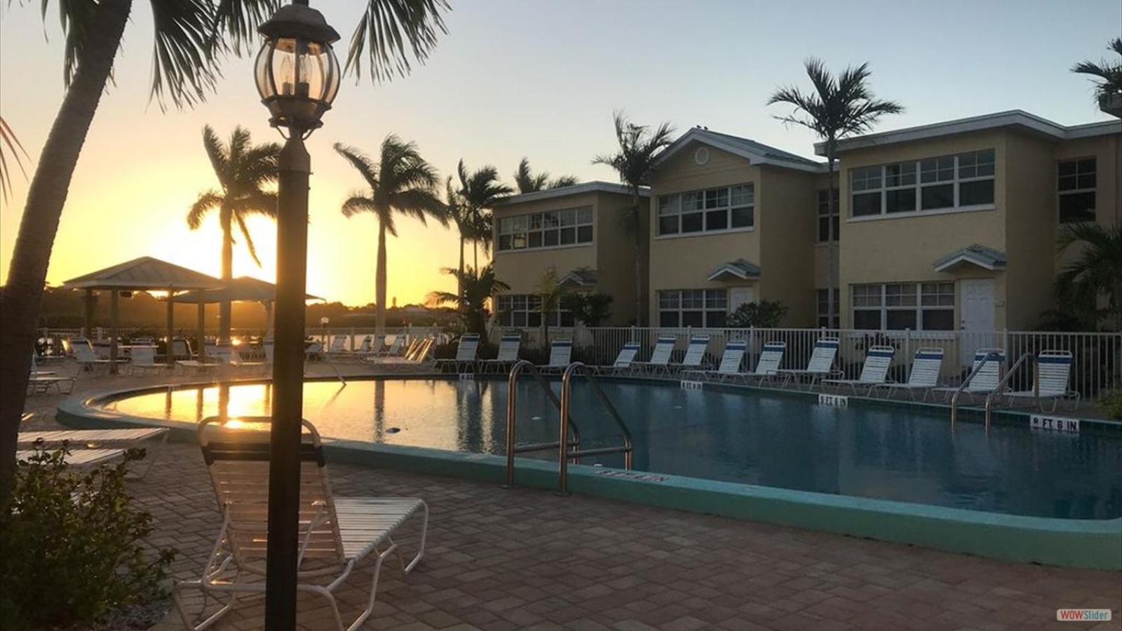 Gulf Coast Gem Private Condo - 2Bed, 1Bath, Sleeps 6, Across The Street From Beach & Gulf, Game Room, Pool Clearwater Beach Exteriör bild